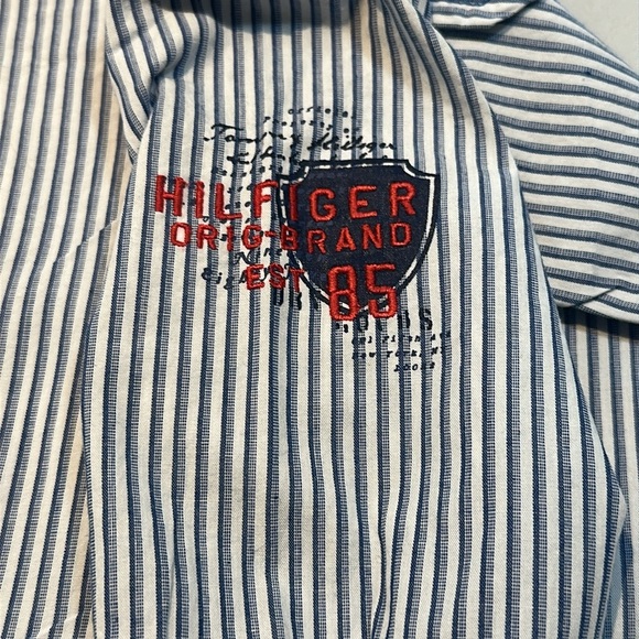 Tommy Hilfiger - NWOT - Blue Button Down Shirt with Pinstripes - Picture 5 of 5